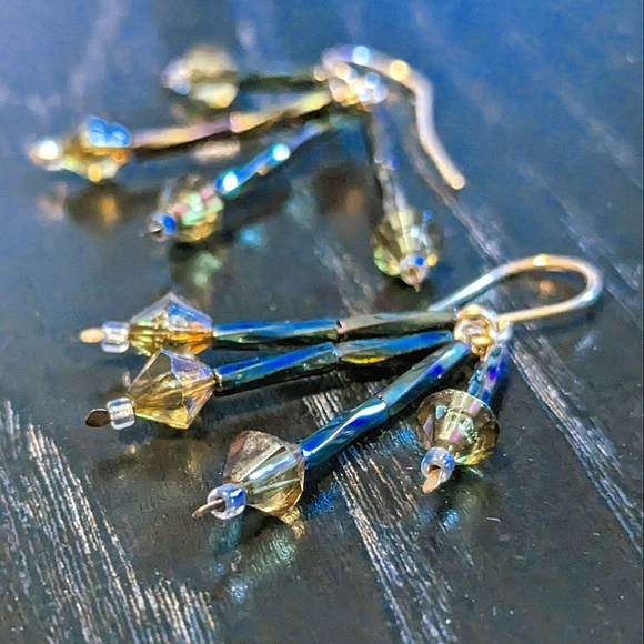 Svarowski beads on 14k rolled gold earrings in hand painted gift box - Picture 3 of 5